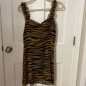 Tiger print dress with ruffled sleeve